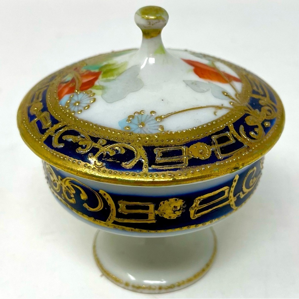 Early 20th Century Meiji Period Nippon Cobalt Porcelain Mini Compote.